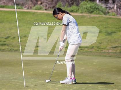 Thumbnail 2 in River Oaks Girls Golf Meet photogallery.