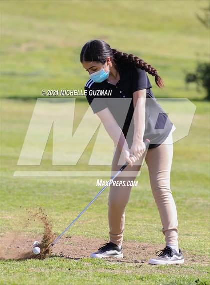 Thumbnail 2 in River Oaks Girls Golf Meet photogallery.