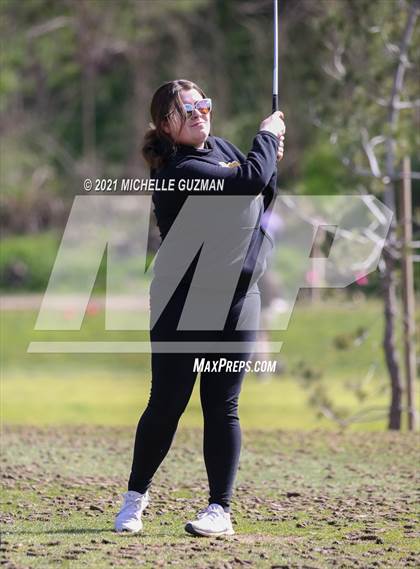 Thumbnail 3 in River Oaks Girls Golf Meet photogallery.