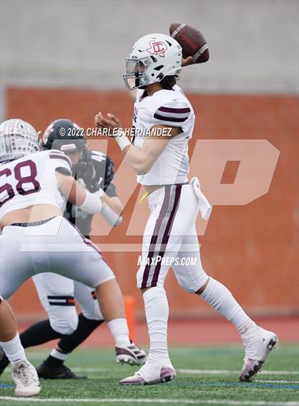 Thumbnail 1 in Industrial vs Llano (UIL 3A Division I Regional Semifinal) photogallery.