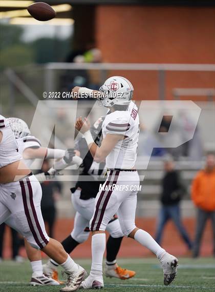 Thumbnail 3 in Industrial vs Llano (UIL 3A Division I Regional Semifinal) photogallery.