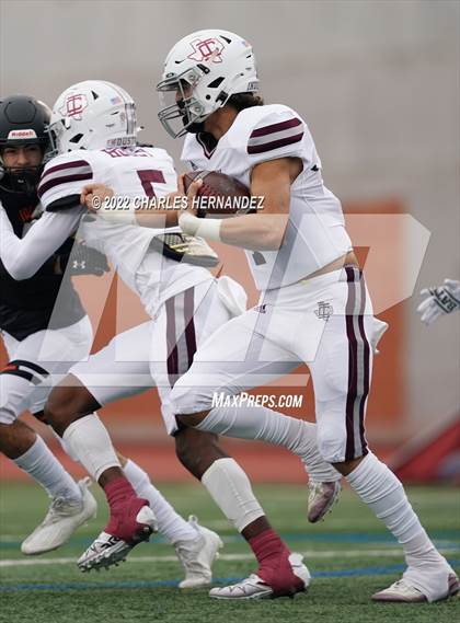 Thumbnail 1 in Industrial vs Llano (UIL 3A Division I Regional Semifinal) photogallery.