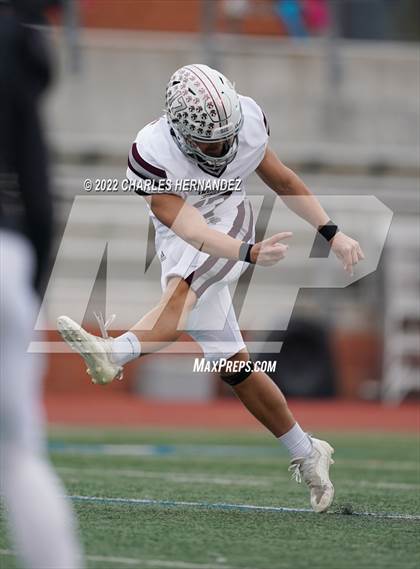 Thumbnail 1 in Industrial vs Llano (UIL 3A Division I Regional Semifinal) photogallery.