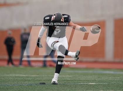 Thumbnail 3 in Industrial vs Llano (UIL 3A Division I Regional Semifinal) photogallery.