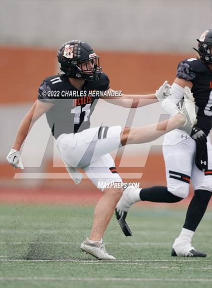 Thumbnail 1 in Industrial vs Llano (UIL 3A Division I Regional Semifinal) photogallery.