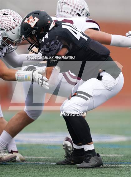 Thumbnail 3 in Industrial vs Llano (UIL 3A Division I Regional Semifinal) photogallery.