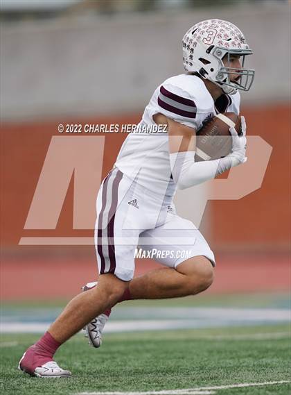 Thumbnail 3 in Industrial vs Llano (UIL 3A Division I Regional Semifinal) photogallery.