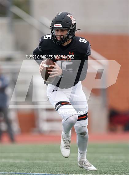 Thumbnail 3 in Industrial vs Llano (UIL 3A Division I Regional Semifinal) photogallery.
