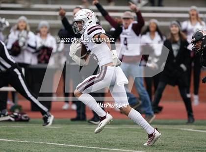 Thumbnail 3 in Industrial vs Llano (UIL 3A Division I Regional Semifinal) photogallery.