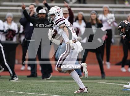 Thumbnail 2 in Industrial vs Llano (UIL 3A Division I Regional Semifinal) photogallery.