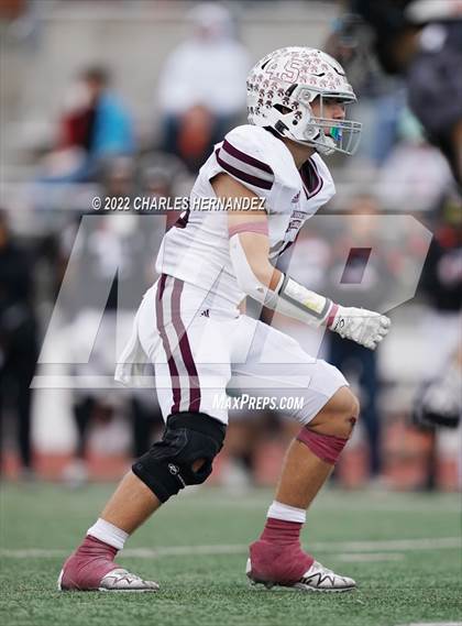 Thumbnail 2 in Industrial vs Llano (UIL 3A Division I Regional Semifinal) photogallery.