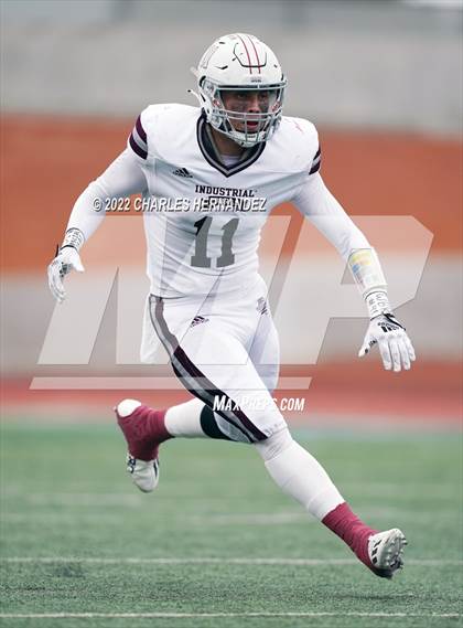 Thumbnail 1 in Industrial vs Llano (UIL 3A Division I Regional Semifinal) photogallery.