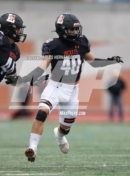 Thumbnail 2 in Industrial vs Llano (UIL 3A Division I Regional Semifinal) photogallery.