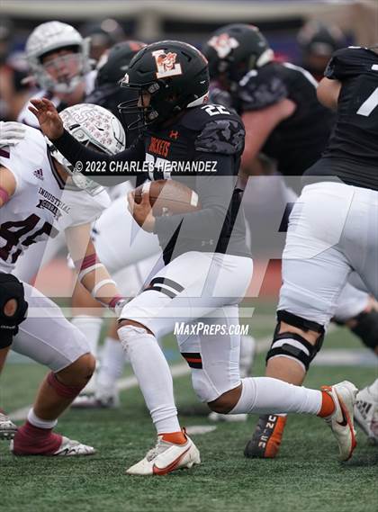 Thumbnail 2 in Industrial vs Llano (UIL 3A Division I Regional Semifinal) photogallery.