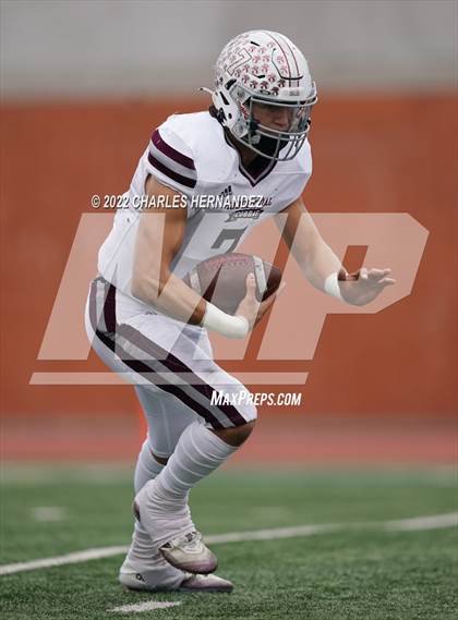 Thumbnail 1 in Industrial vs Llano (UIL 3A Division I Regional Semifinal) photogallery.