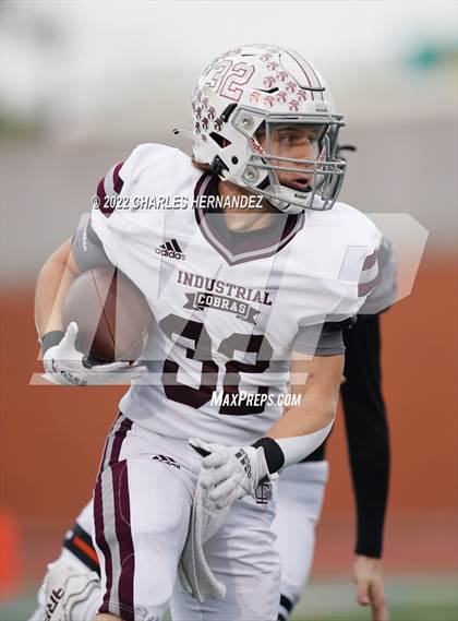 Thumbnail 2 in Industrial vs Llano (UIL 3A Division I Regional Semifinal) photogallery.