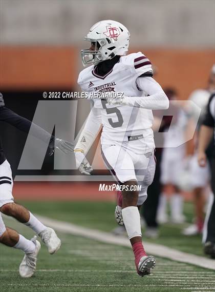 Thumbnail 1 in Industrial vs Llano (UIL 3A Division I Regional Semifinal) photogallery.