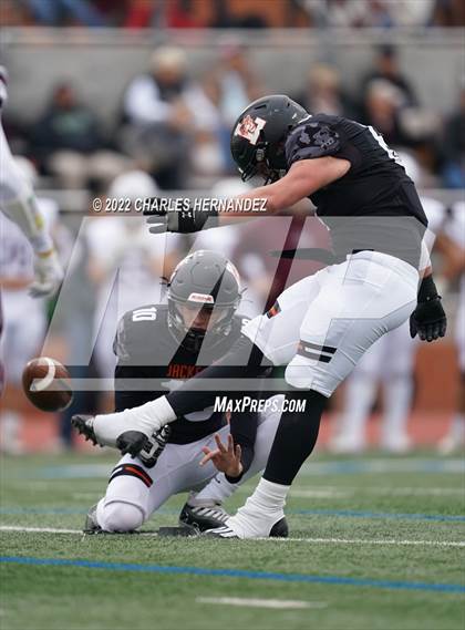 Thumbnail 3 in Industrial vs Llano (UIL 3A Division I Regional Semifinal) photogallery.