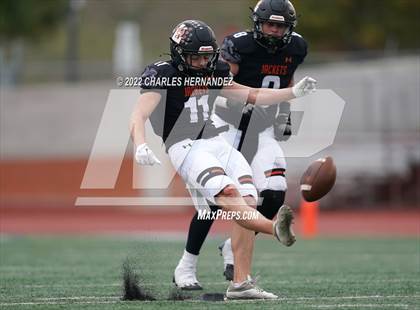 Thumbnail 3 in Industrial vs Llano (UIL 3A Division I Regional Semifinal) photogallery.
