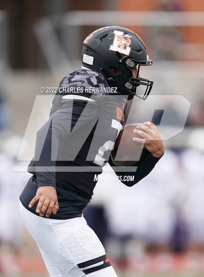 Thumbnail 1 in Industrial vs Llano (UIL 3A Division I Regional Semifinal) photogallery.