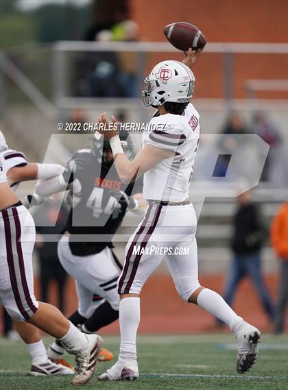 Thumbnail 2 in Industrial vs Llano (UIL 3A Division I Regional Semifinal) photogallery.