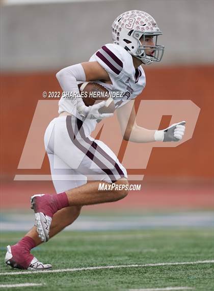 Thumbnail 2 in Industrial vs Llano (UIL 3A Division I Regional Semifinal) photogallery.