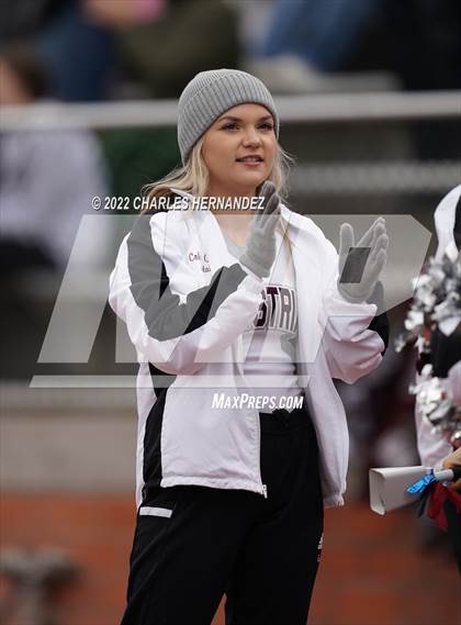 Thumbnail 2 in Industrial vs Llano (UIL 3A Division I Regional Semifinal) photogallery.