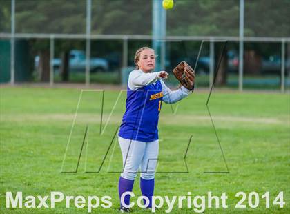 Thumbnail 2 in Middletown @ Moreau Catholic (CIF NCS D4 Playoff) photogallery.