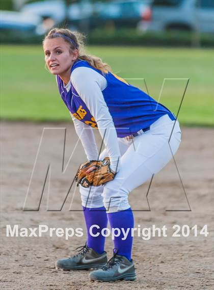 Thumbnail 2 in Middletown @ Moreau Catholic (CIF NCS D4 Playoff) photogallery.