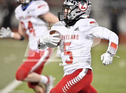 Thumbnail 2 in Loveland vs. Palmer Ridge (CHSAA 4A Final) photogallery.