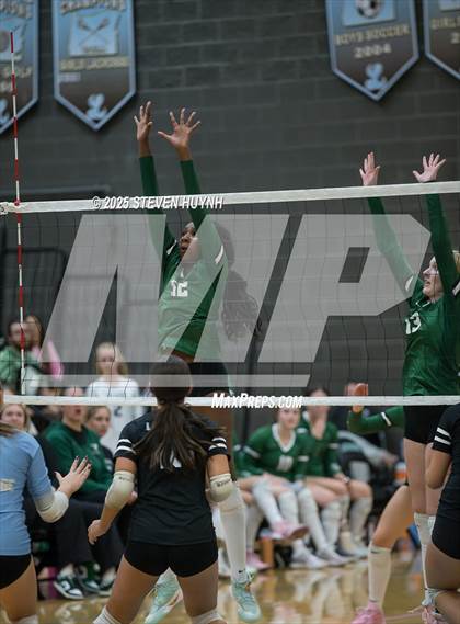 Thumbnail 1 in Tigard @ Lakeridge photogallery.