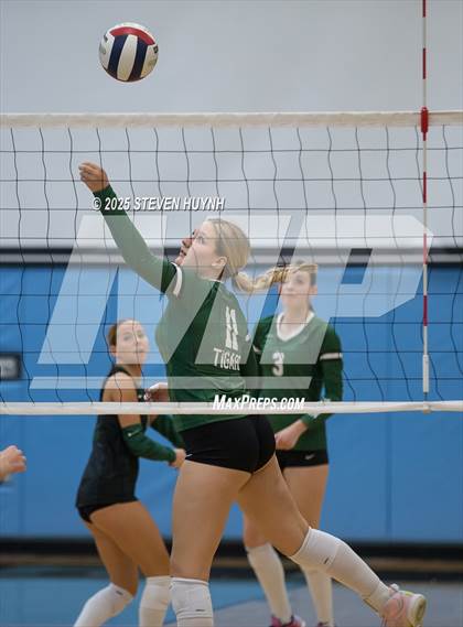 Thumbnail 2 in Tigard @ Lakeridge photogallery.