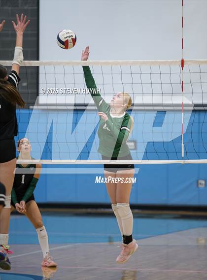 Thumbnail 1 in Tigard @ Lakeridge photogallery.