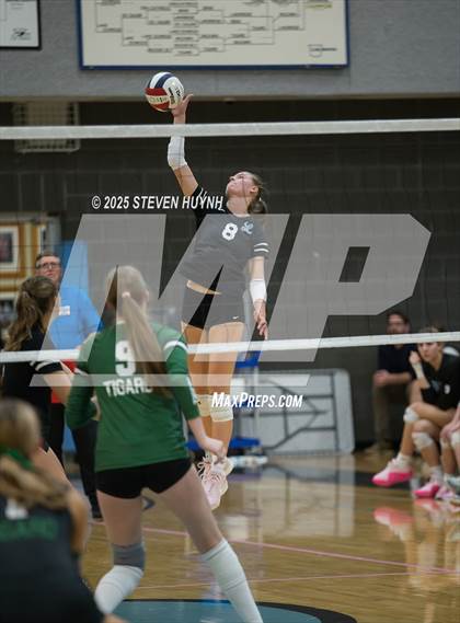 Thumbnail 2 in Tigard @ Lakeridge photogallery.