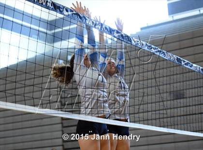 Thumbnail 1 in Los Alamitos vs Parker (Durango Fall Classic) photogallery.