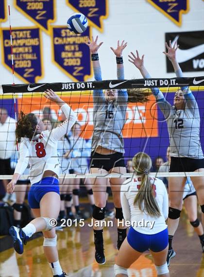 Thumbnail 1 in Los Alamitos vs Parker (Durango Fall Classic) photogallery.
