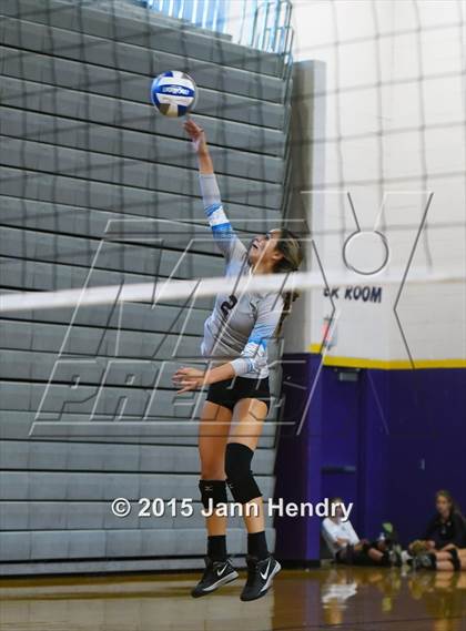 Thumbnail 3 in Los Alamitos vs Parker (Durango Fall Classic) photogallery.
