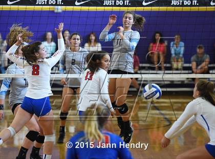 Thumbnail 2 in Los Alamitos vs Parker (Durango Fall Classic) photogallery.