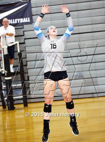 Thumbnail 1 in Los Alamitos vs Parker (Durango Fall Classic) photogallery.