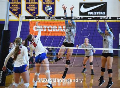 Thumbnail 3 in Los Alamitos vs Parker (Durango Fall Classic) photogallery.