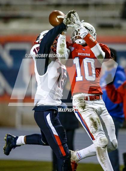 Thumbnail 1 in Buchanan vs. Liberty Bakersfield (CIF CS D1 Semifinal Playoff)  photogallery.