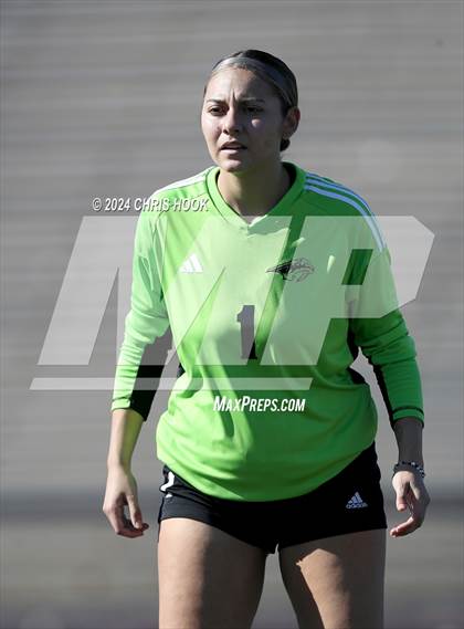 Thumbnail 3 in Sabino vs Sunnyside (Brandon Bean Soccer Tournament) photogallery.