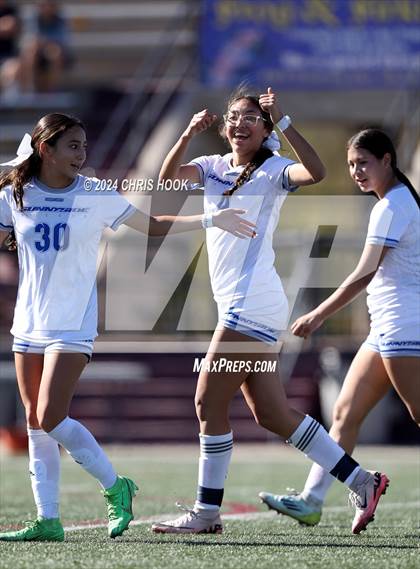 Thumbnail 1 in Sabino vs Sunnyside (Brandon Bean Soccer Tournament) photogallery.