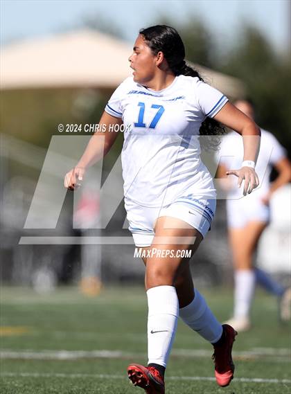 Thumbnail 3 in Sabino vs Sunnyside (Brandon Bean Soccer Tournament) photogallery.