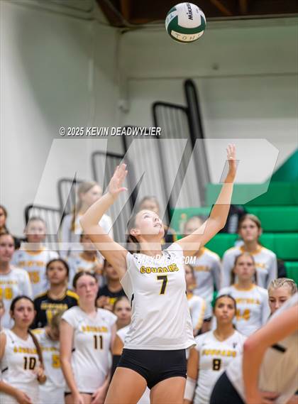 Thumbnail 1 in Ventura @ Thousand Oaks photogallery.