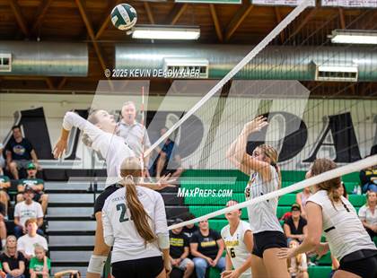 Thumbnail 2 in Ventura @ Thousand Oaks photogallery.