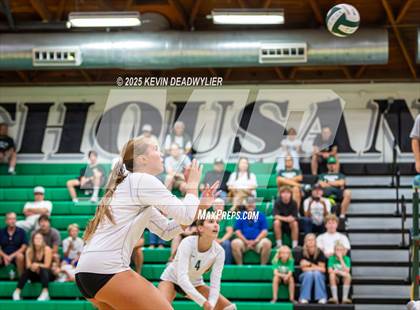 Thumbnail 3 in Ventura @ Thousand Oaks photogallery.