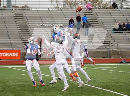 Thumbnail 1 in Libertyville @ East St. Louis (IHSA 7A 1st. Round Playoff) photogallery.