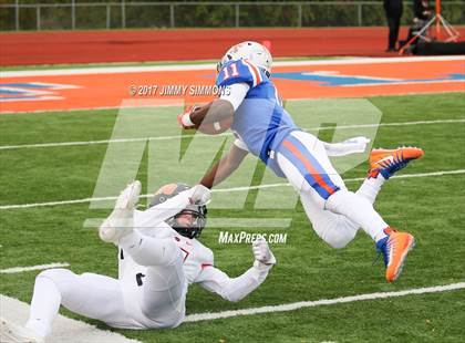Thumbnail 1 in Libertyville @ East St. Louis (IHSA 7A 1st. Round Playoff) photogallery.