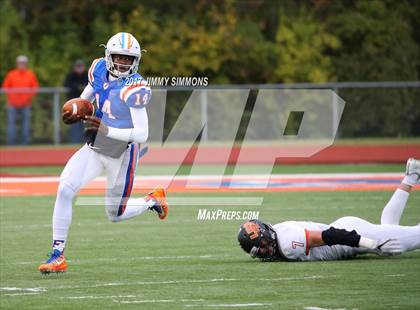 Thumbnail 2 in Libertyville @ East St. Louis (IHSA 7A 1st. Round Playoff) photogallery.